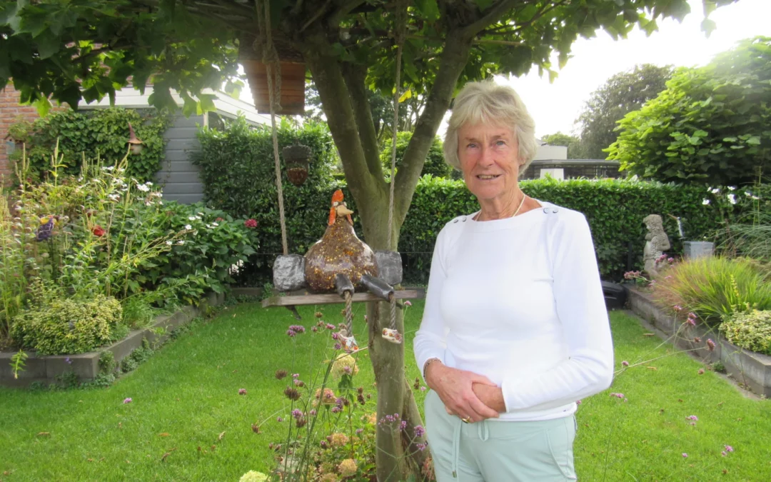 Mieke van Zelderen biedt met stichting HEST in Putten hulp waar nodig: ‘Mantelzorgers helpen met hun zware taak’